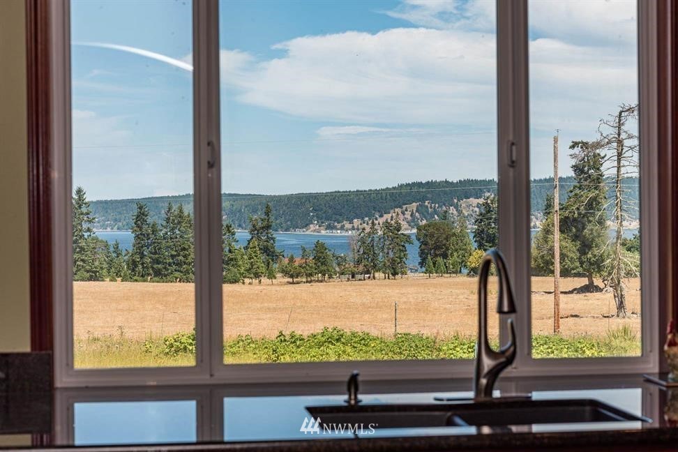 1252 Gardiner Beach Road Sequim, WA 98382 - Photo 8 of 40 Gallery Image 8