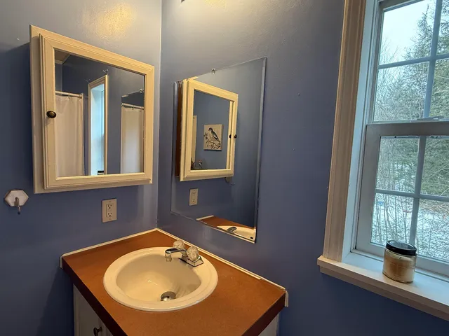 $325,000 | 85 Breezy Acres Drive, Vernon, VT 05354