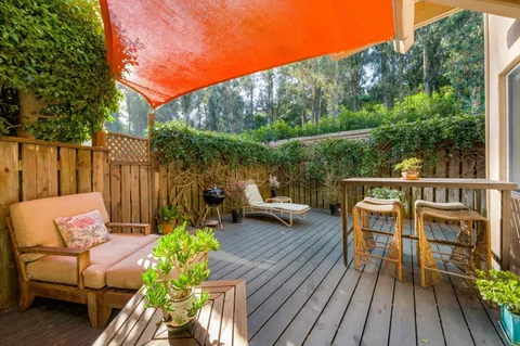 $1,455,000 | 925 West Victoria Street, Santa Barbara, CA 93101