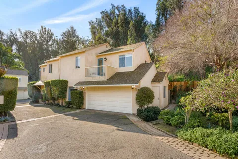 $1,455,000 | 925 West Victoria Street, Santa Barbara, CA 93101