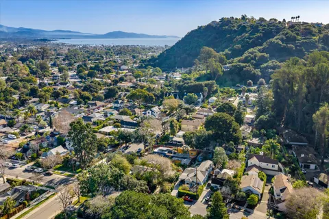 $1,455,000 | 925 West Victoria Street, Santa Barbara, CA 93101