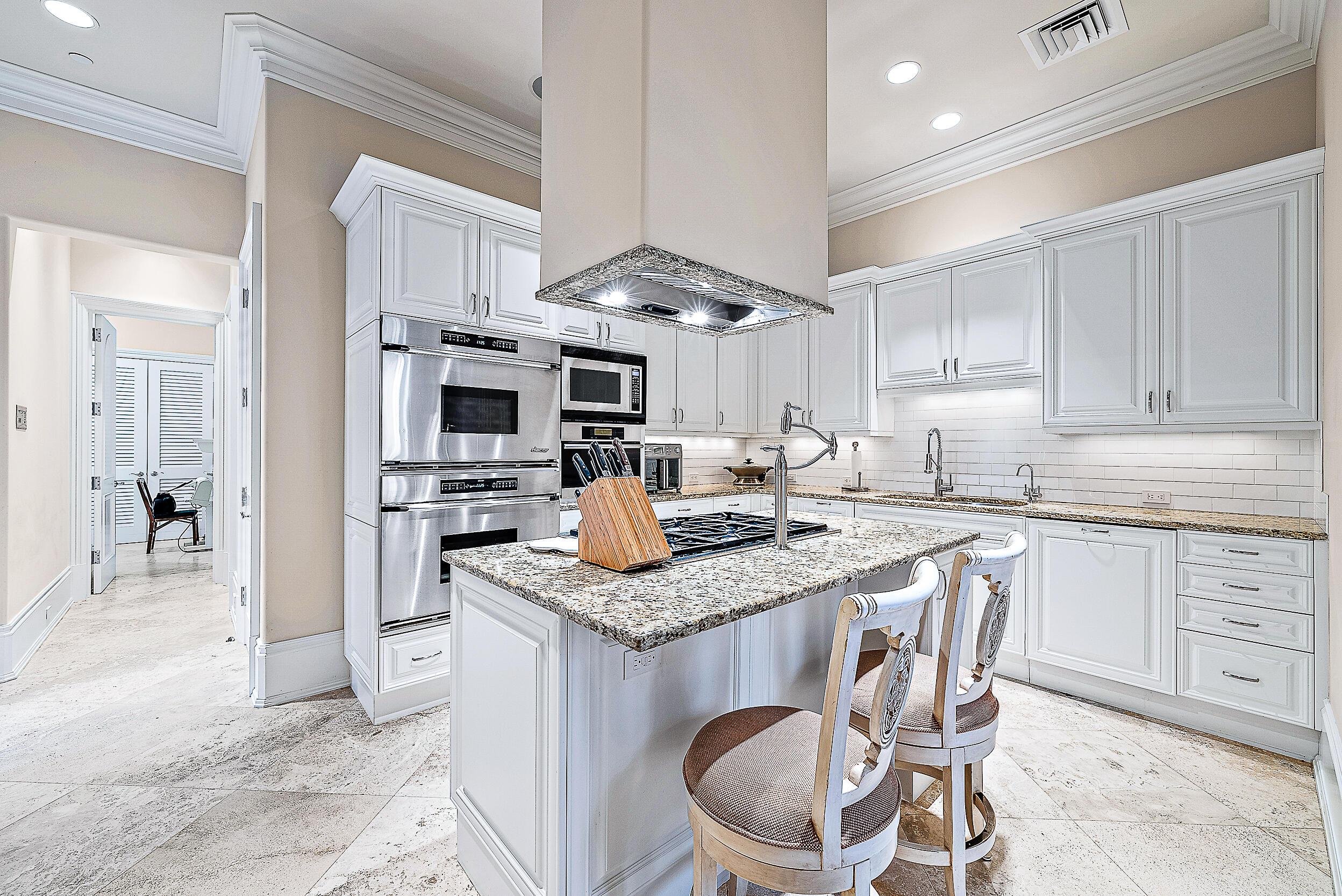 209 Commodore Drive Jupiter, FL 33477 - Photo 22 of 75 Butlers Kitchen