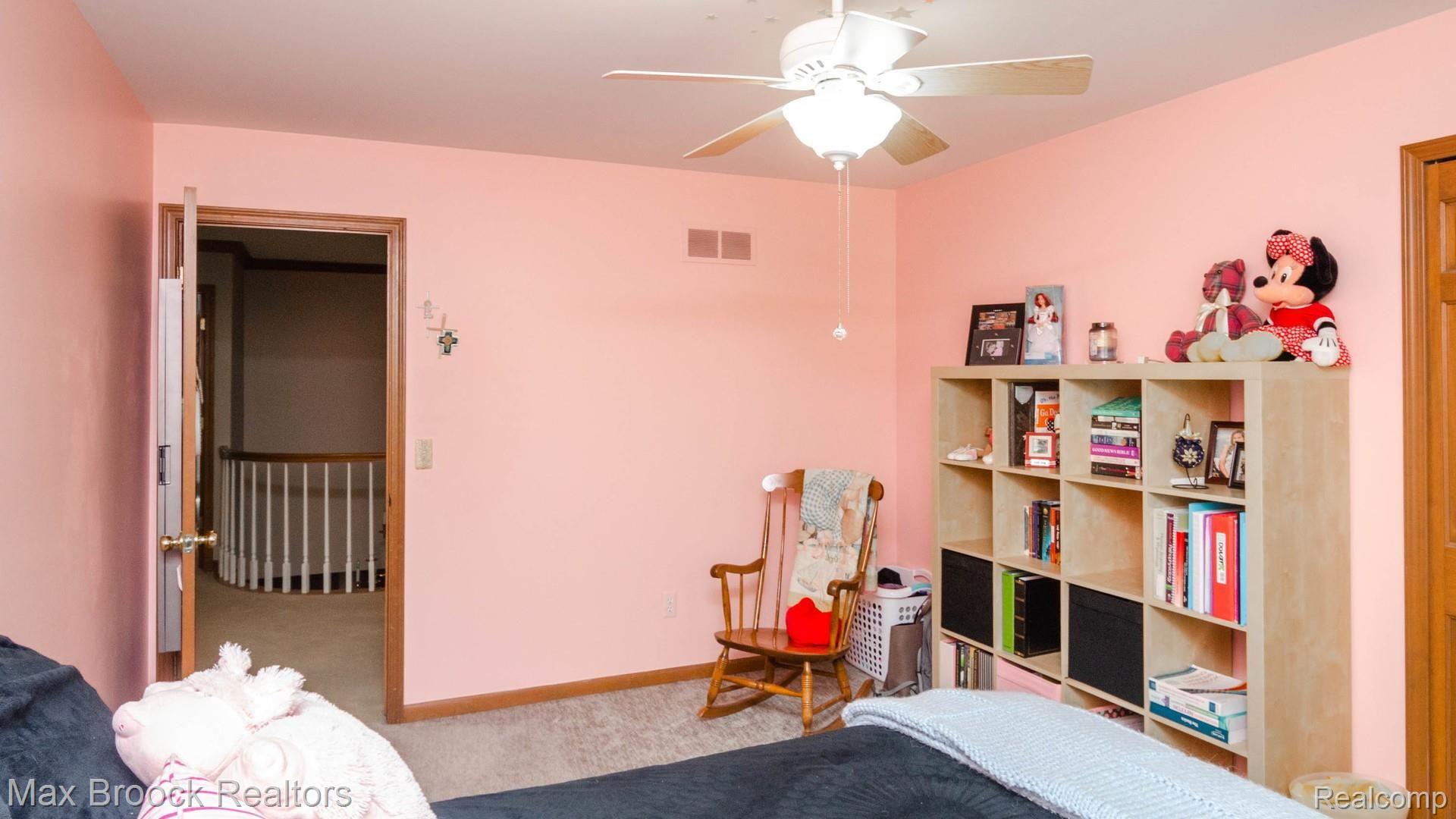 3750 Edinborough Drive Rochester, MI 48306 - Photo 32 of 64 041_48.jpg