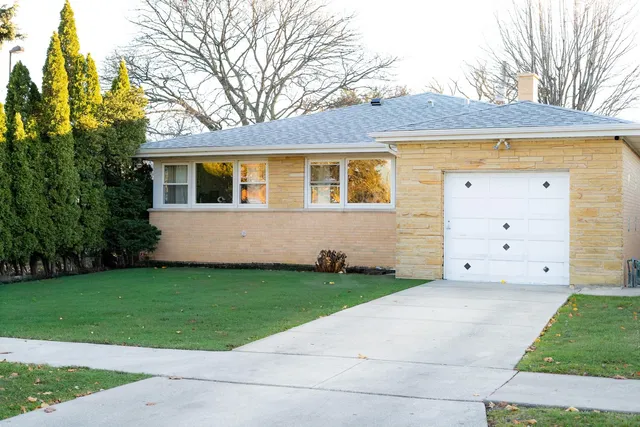 $515,000 | 3801 Sherwin Avenue, Lincolnwood, IL 60712