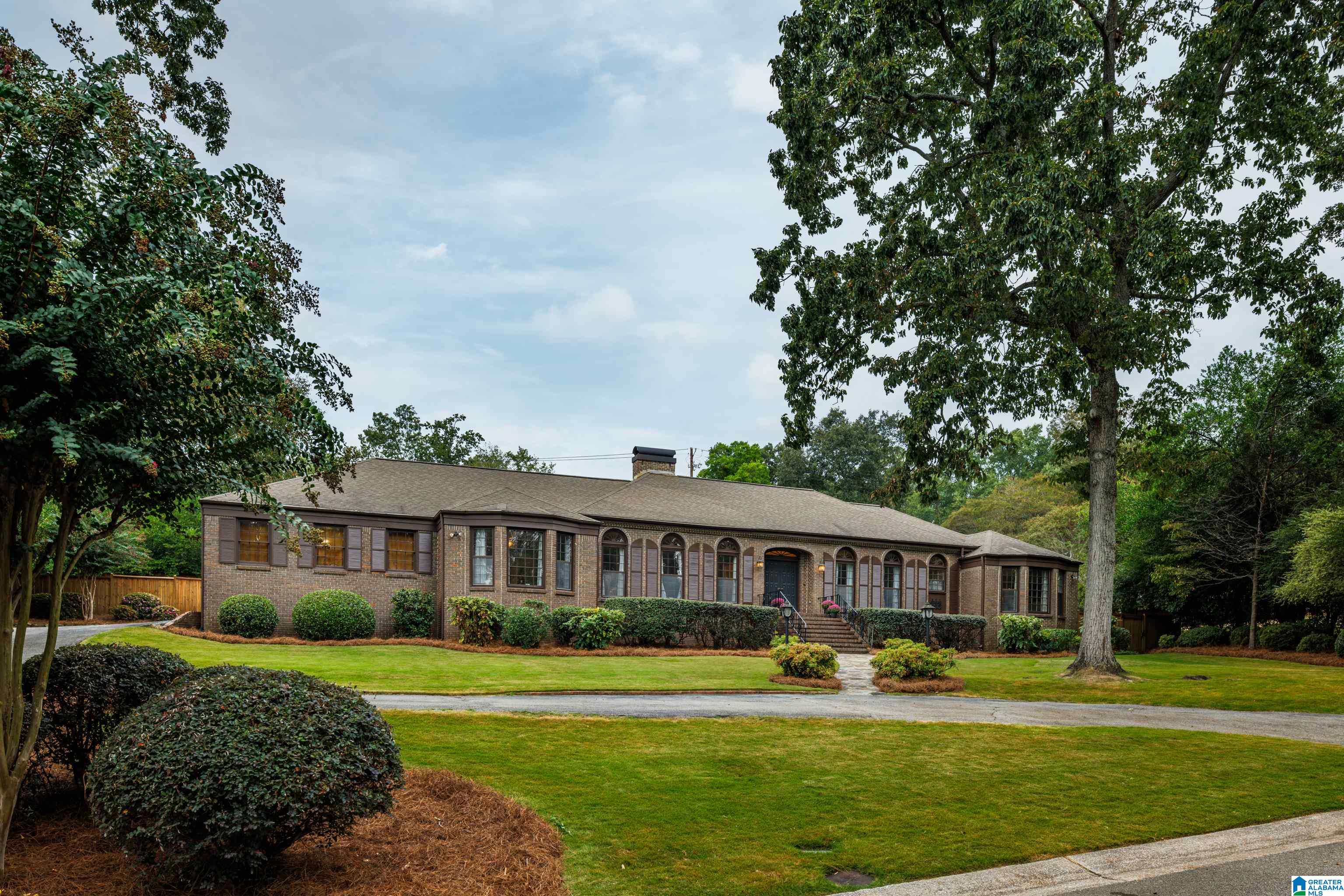 3812 Valley Head Road Birmingham, AL 35223 - Photo 4 of 65
