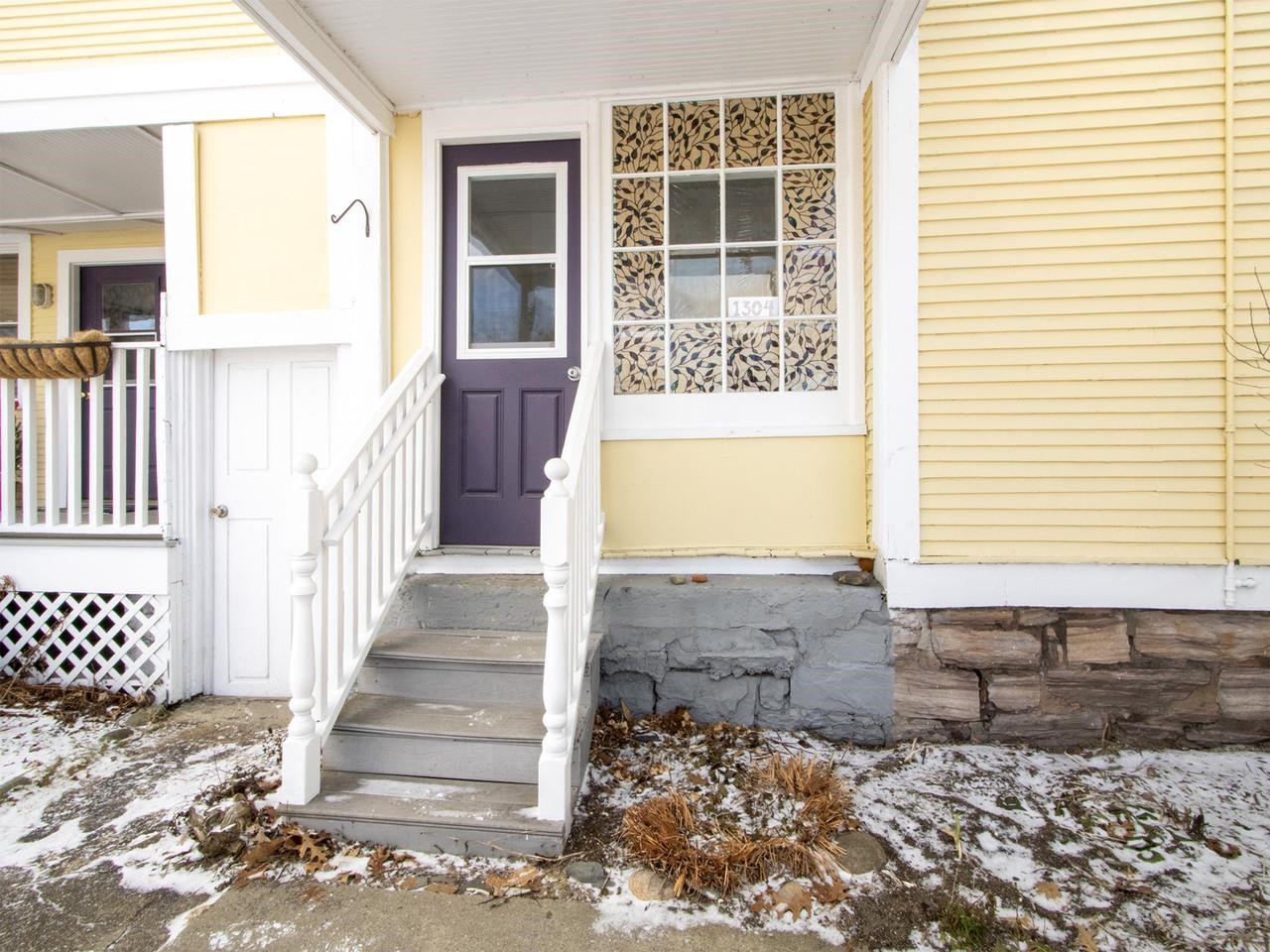 1304 North Avenue, Unit 1 Burlington, VT 05408 - Photo 3 of 35