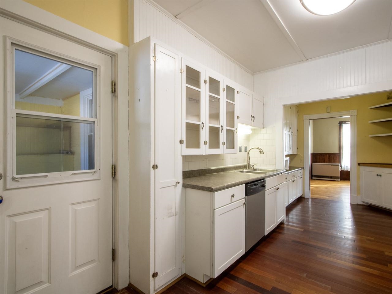 1304 North Avenue, Unit 1 Burlington, VT 05408 - Photo 5 of 35