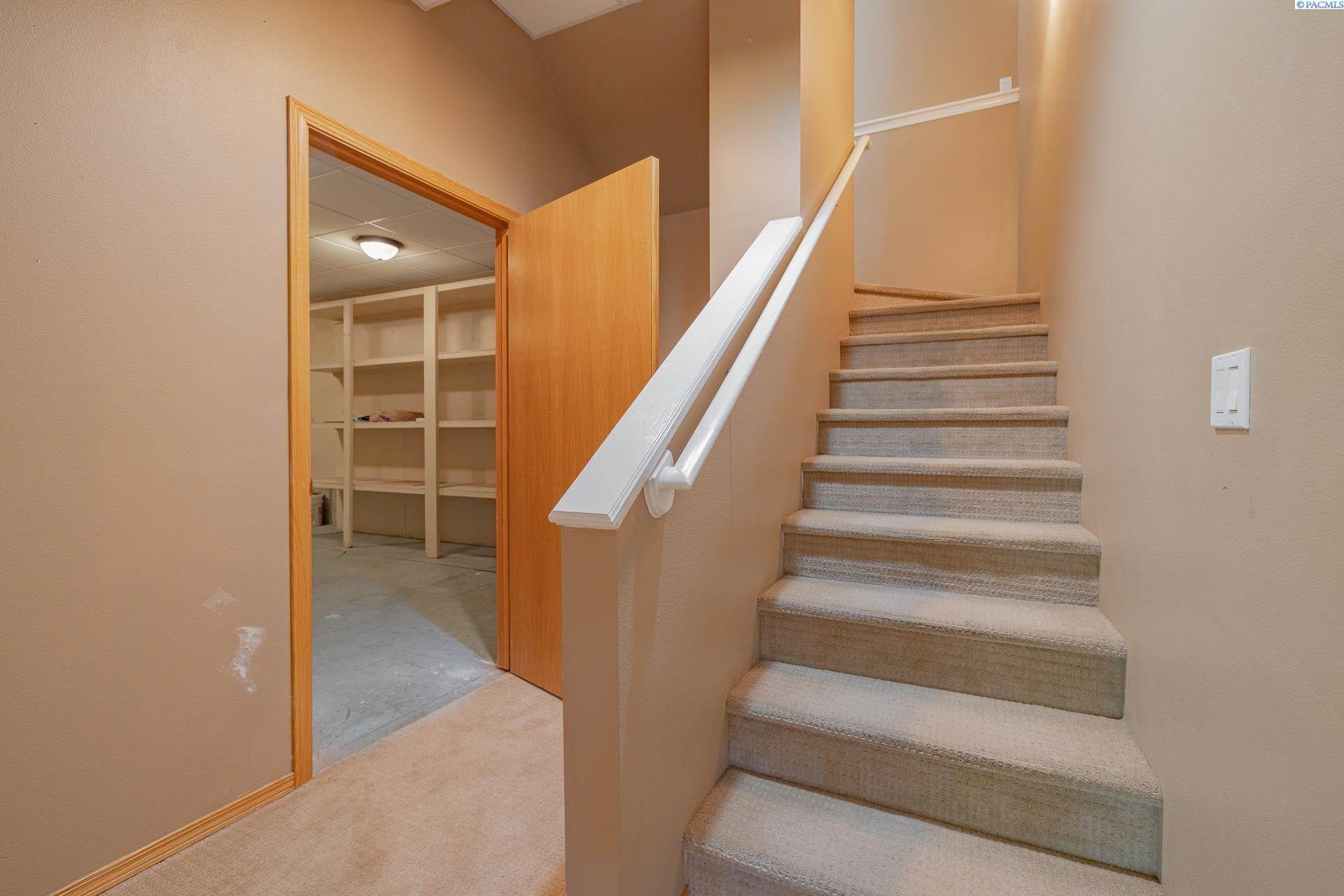 98906 East Clover Road Kennewick, WA 99338 - Photo 24 of 50 Gallery Image 24