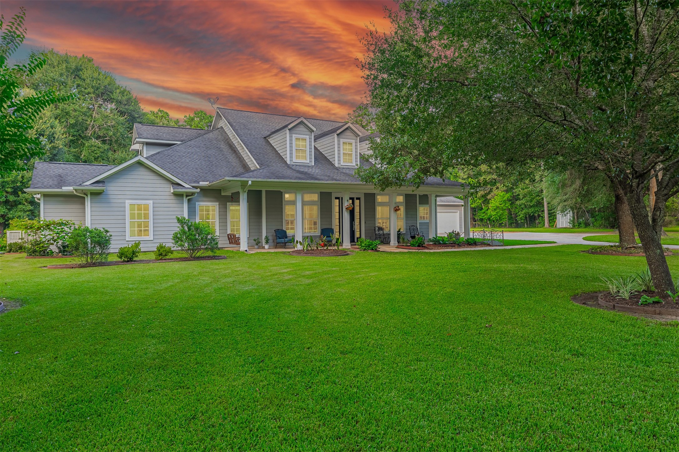 16636 Stonecrest Drive Conroe, TX 77302 - Photo 28 of 40 Welcome home to timeless elegance in this beautifully designed Stonecrest Ranch estate, where spacious country charm blends seamlessly with luxurious living and serene surroundings.