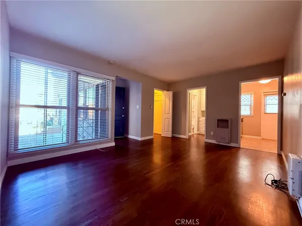 $1,850 | 208 Granada Avenue, Unit 210B, Long Beach, CA 90803