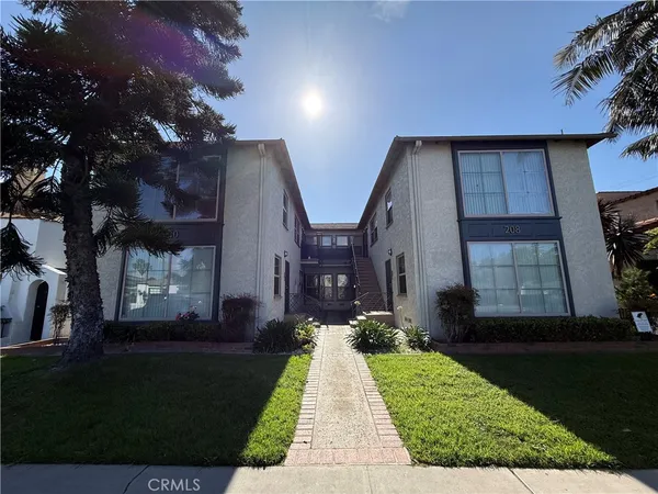 $1,850 | 208 Granada Avenue, Unit 210B, Long Beach, CA 90803