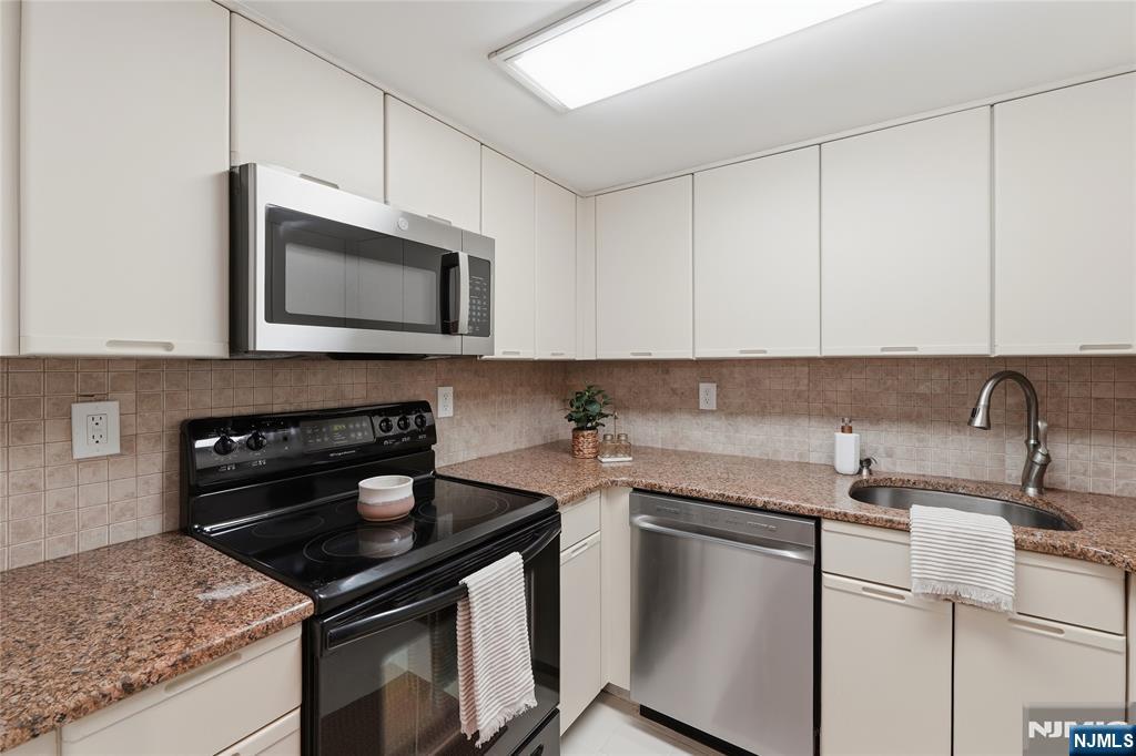 38 Moonachie Road, Unit 101 Hackensack, NJ 07601 - Photo 10 of 28