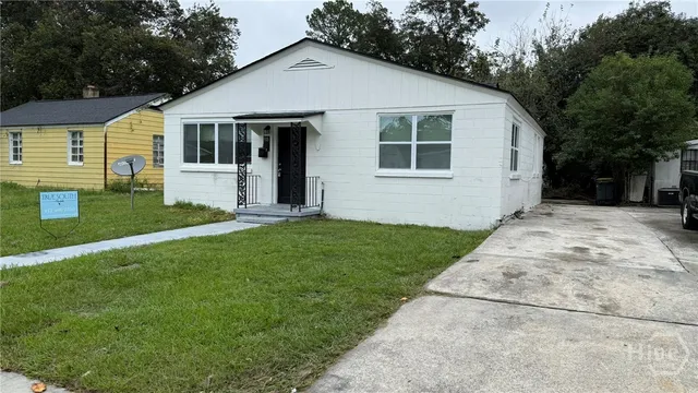 $1,800 | 918 Lynah Street, Savannah, GA 31415