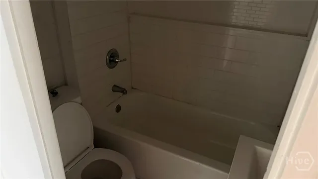 $1,800 | 918 Lynah Street, Savannah, GA 31415