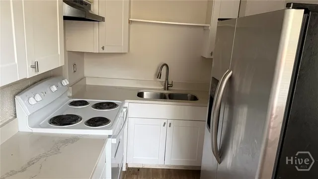 $1,800 | 918 Lynah Street, Savannah, GA 31415