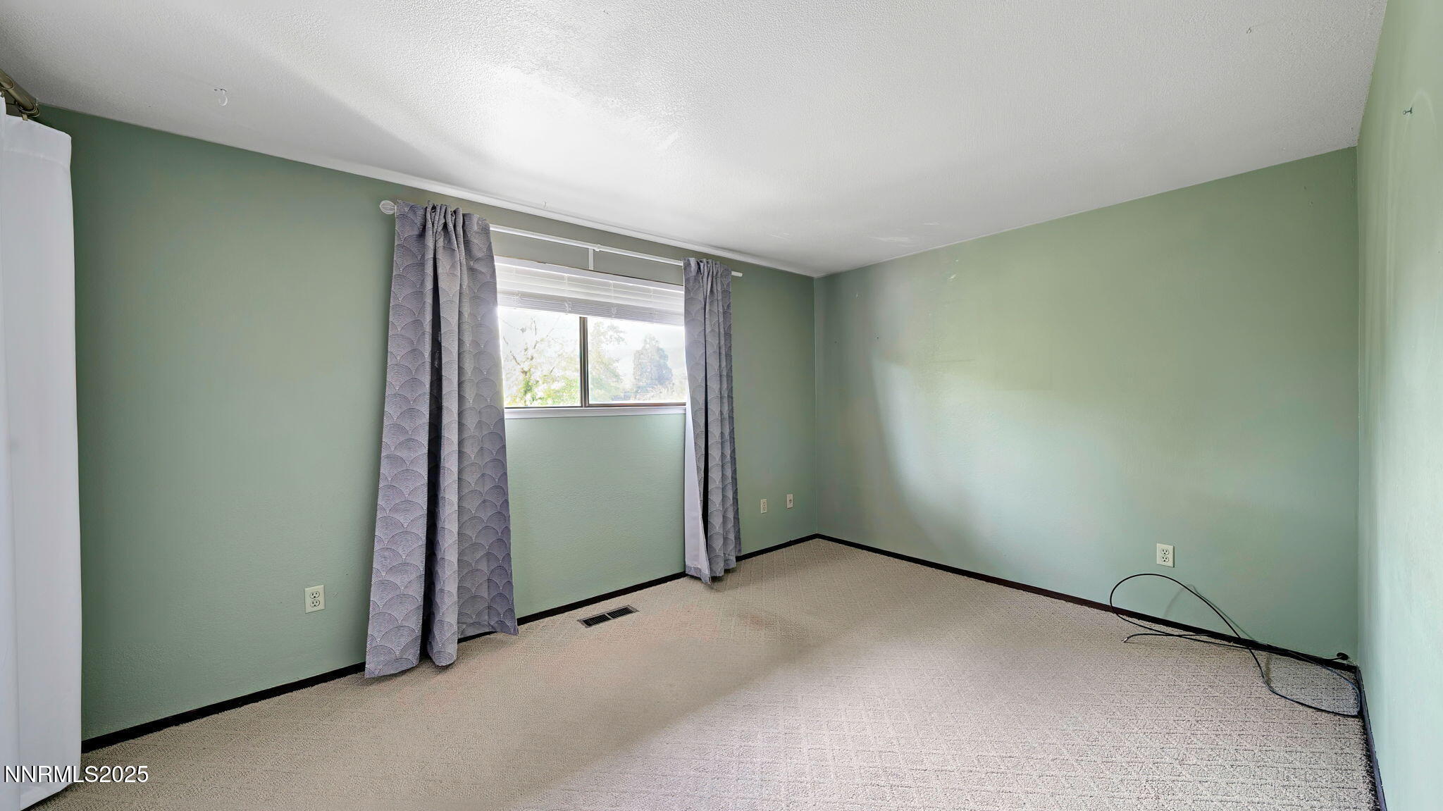 1515 Foster Drive Reno, NV 89509 - Photo 48 of 50 an empty room with windows