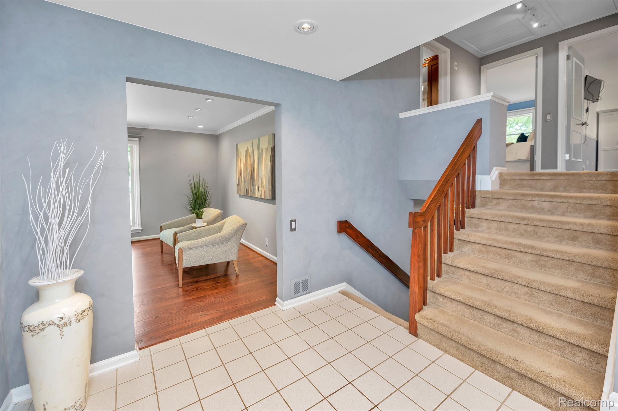 1095 Rock Spring Road Bloomfield Hills, MI 48304 - Photo 19 of 54 Gallery Image 19