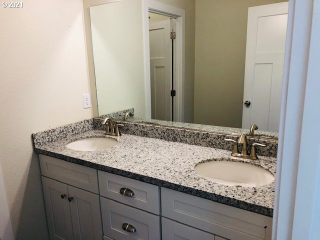 1367 S Street Springfield, OR 97477 - Photo 18 of 32 Gallery Image 18