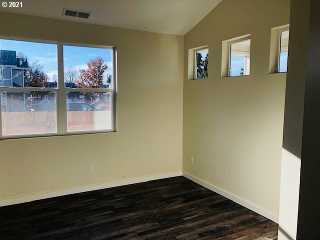 1367 S Street Springfield, OR 97477 - Photo 30 of 32 Gallery Image 30