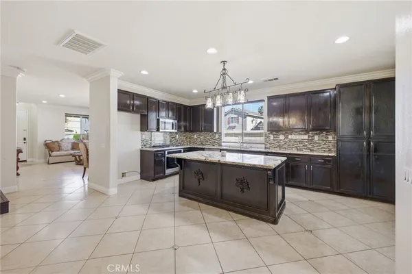 $758,888 | 33413 Alagon Street, Temecula, CA 92592