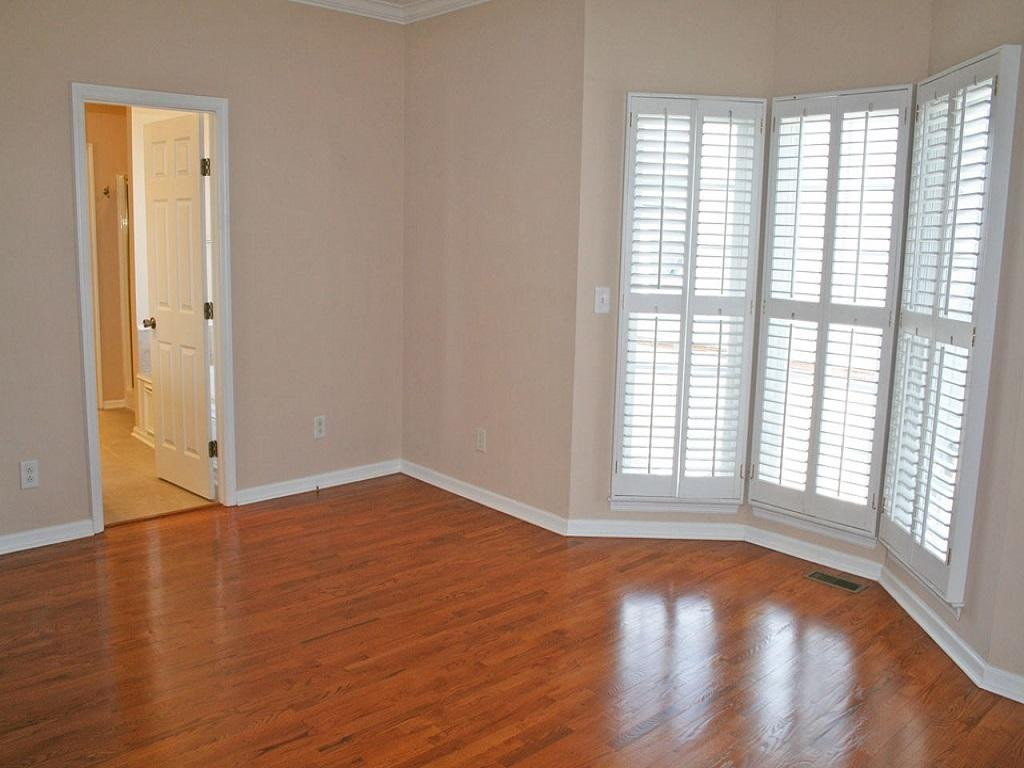 1216 Lake Ridge Square Johnson City, TN 37601 - Photo 16 of 23 Master Suite