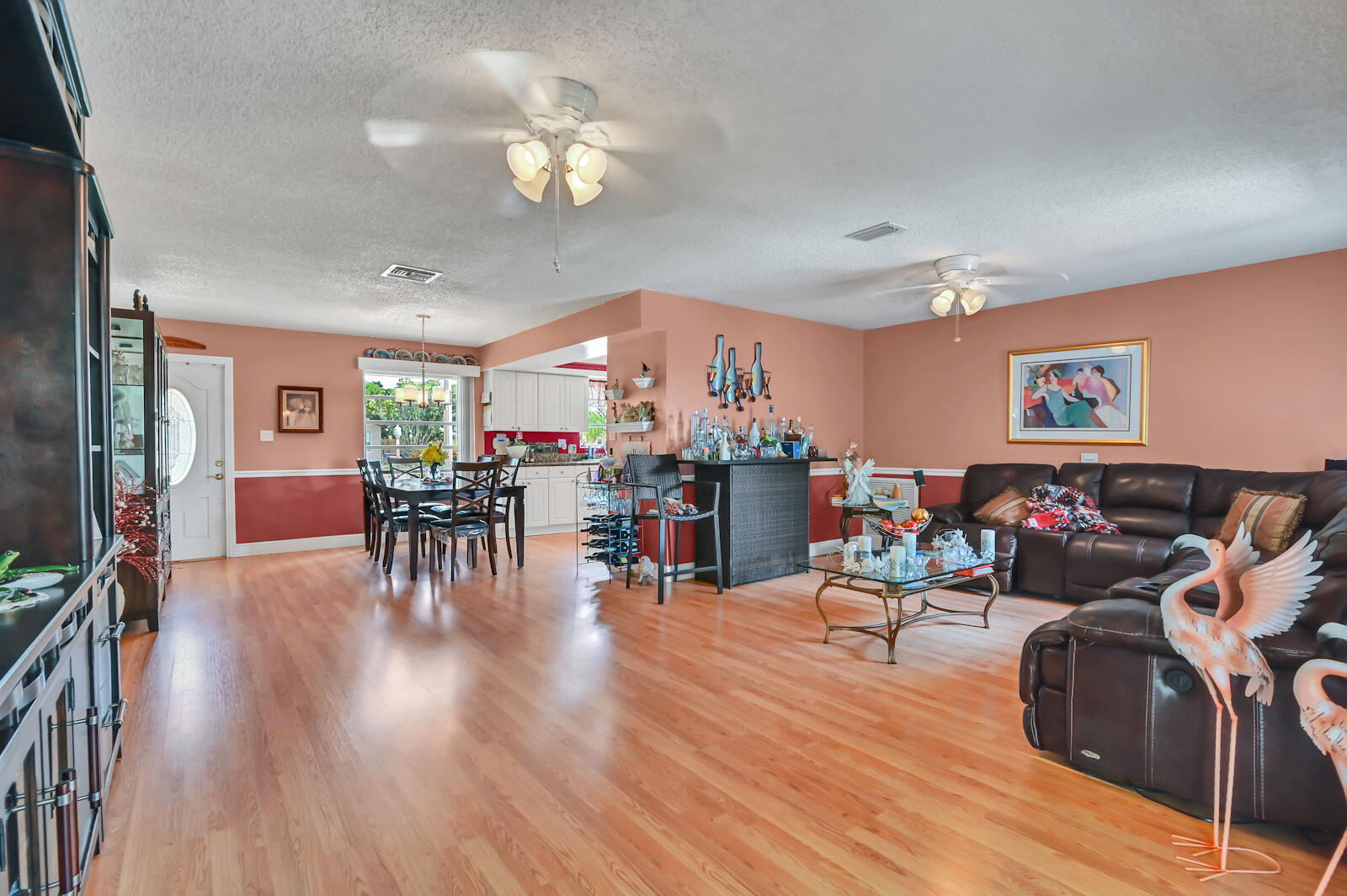 2745 Cambridge Road Lake Worth, FL 33462 - Photo 8 of 26 07 Living room 03