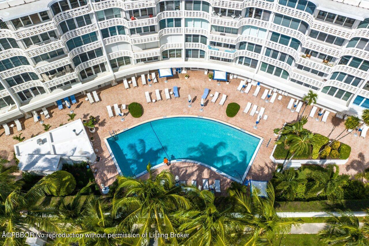 130 Sunrise Avenue, Unit 616 Palm Beach, FL 33480 - Photo 23 of 34 front view of a building