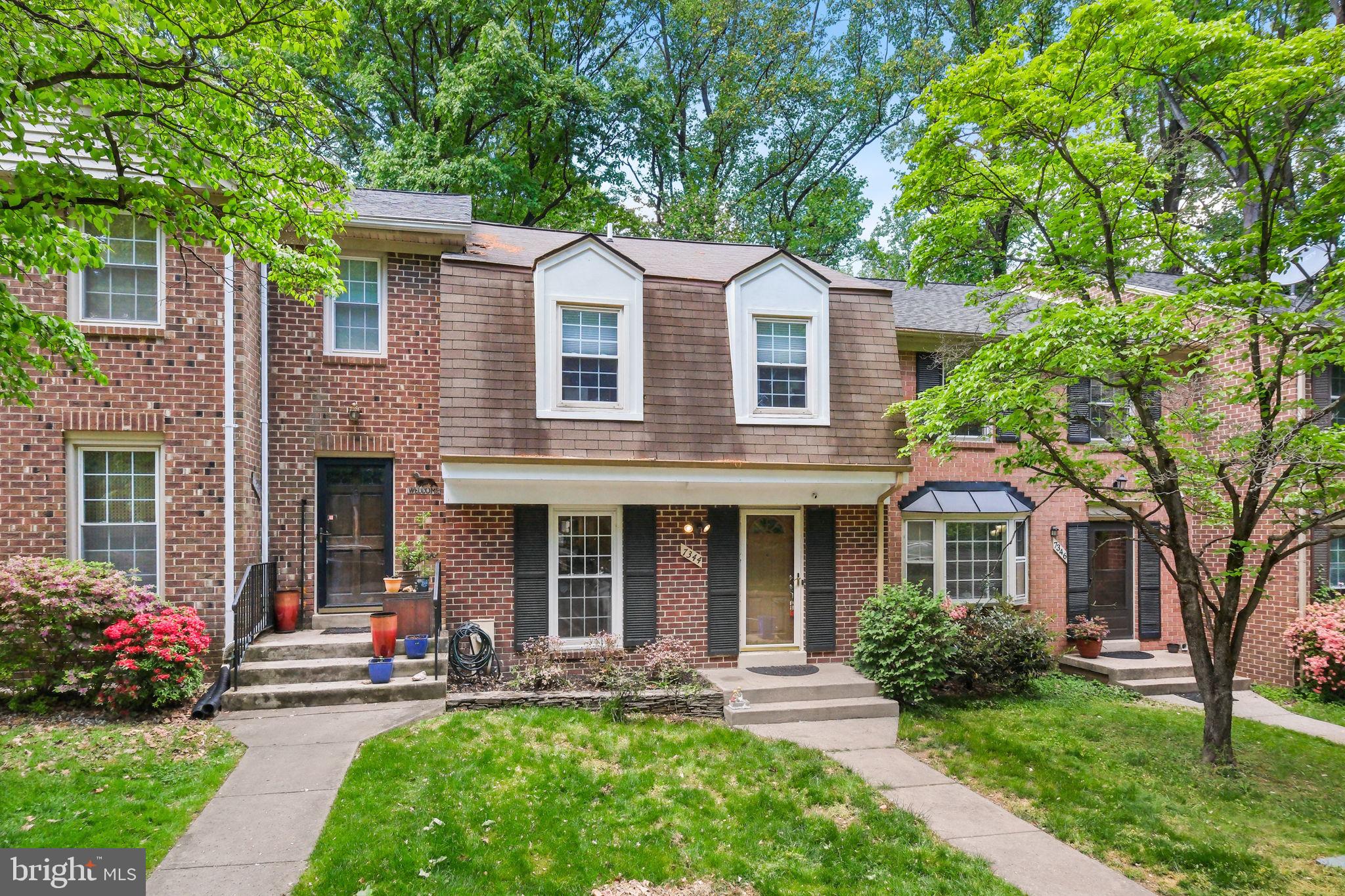 7344 Greentree Road Bethesda, MD 20817 - Photo 2 of 33 Located in highly desirable Whitman Cluster!