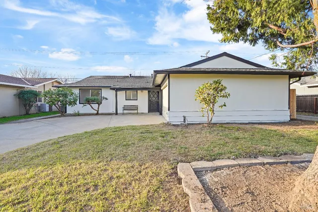 $449,000 | 154 Rainier Circle, Vacaville, CA 95687