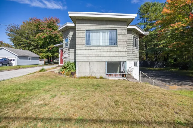 $145,000 | 863 Minot Avenue, Auburn, ME 04210