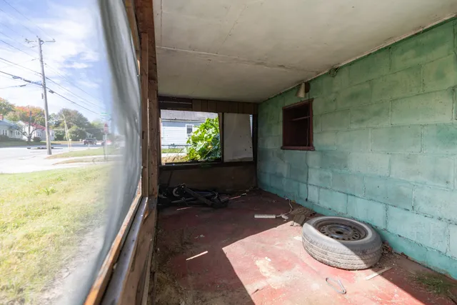 $145,000 | 863 Minot Avenue, Auburn, ME 04210