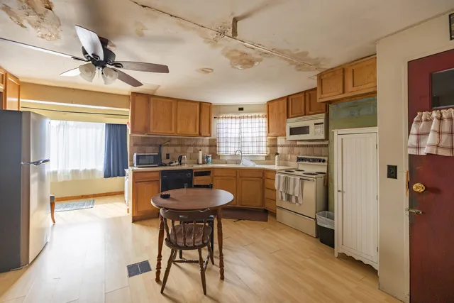 $145,000 | 863 Minot Avenue, Auburn, ME 04210