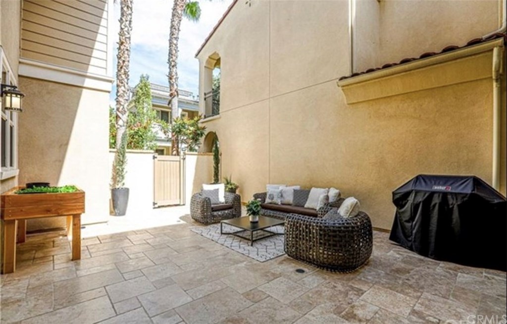 8450 Hibiscus Circle Huntington Beach, CA 92646 - Photo 12 of 31