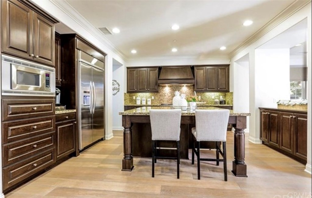 8450 Hibiscus Circle Huntington Beach, CA 92646 - Photo 5 of 31