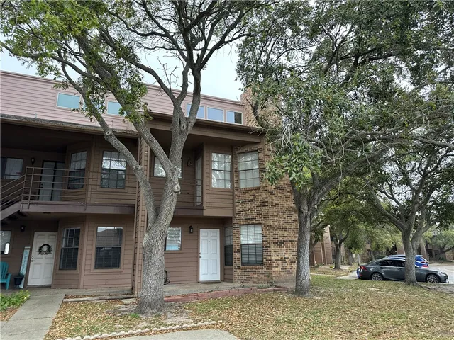 $1,250 | 7122 Premont Drive, Unit C204, Corpus Christi, TX 78414