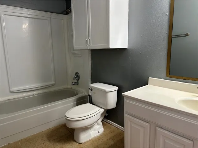 $1,250 | 7122 Premont Drive, Unit C204, Corpus Christi, TX 78414