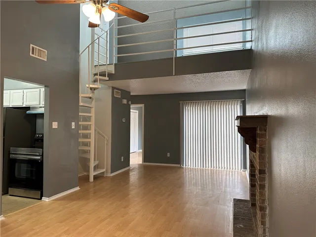 $1,250 | 7122 Premont Drive, Unit C204, Corpus Christi, TX 78414