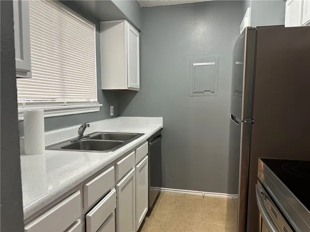 $1,250 | 7122 Premont Drive, Unit C204, Corpus Christi, TX 78414