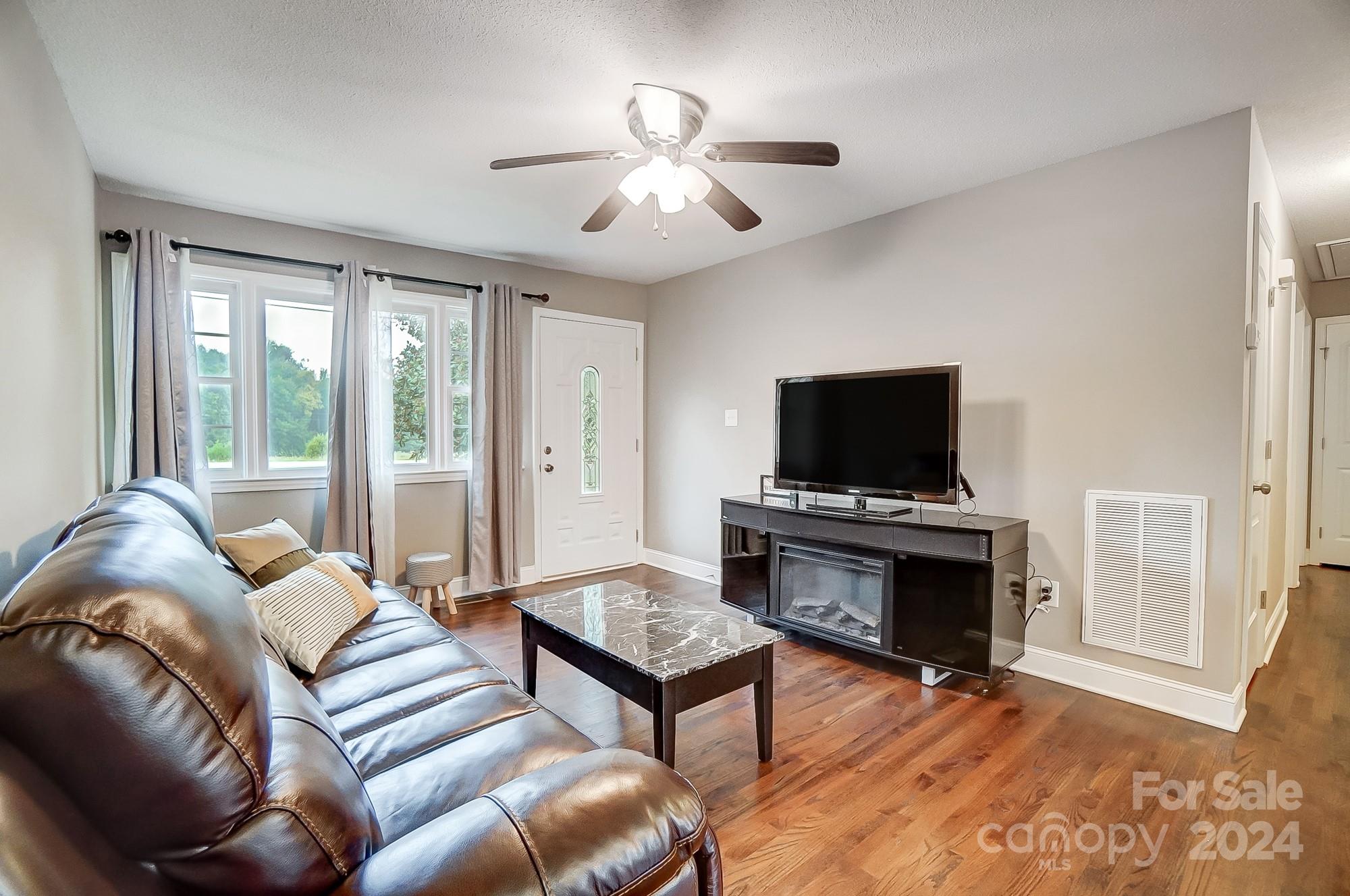 6916 Mill Grove Road Indian Trail, NC 28079 - Photo 4 of 32 Gallery Image 4
