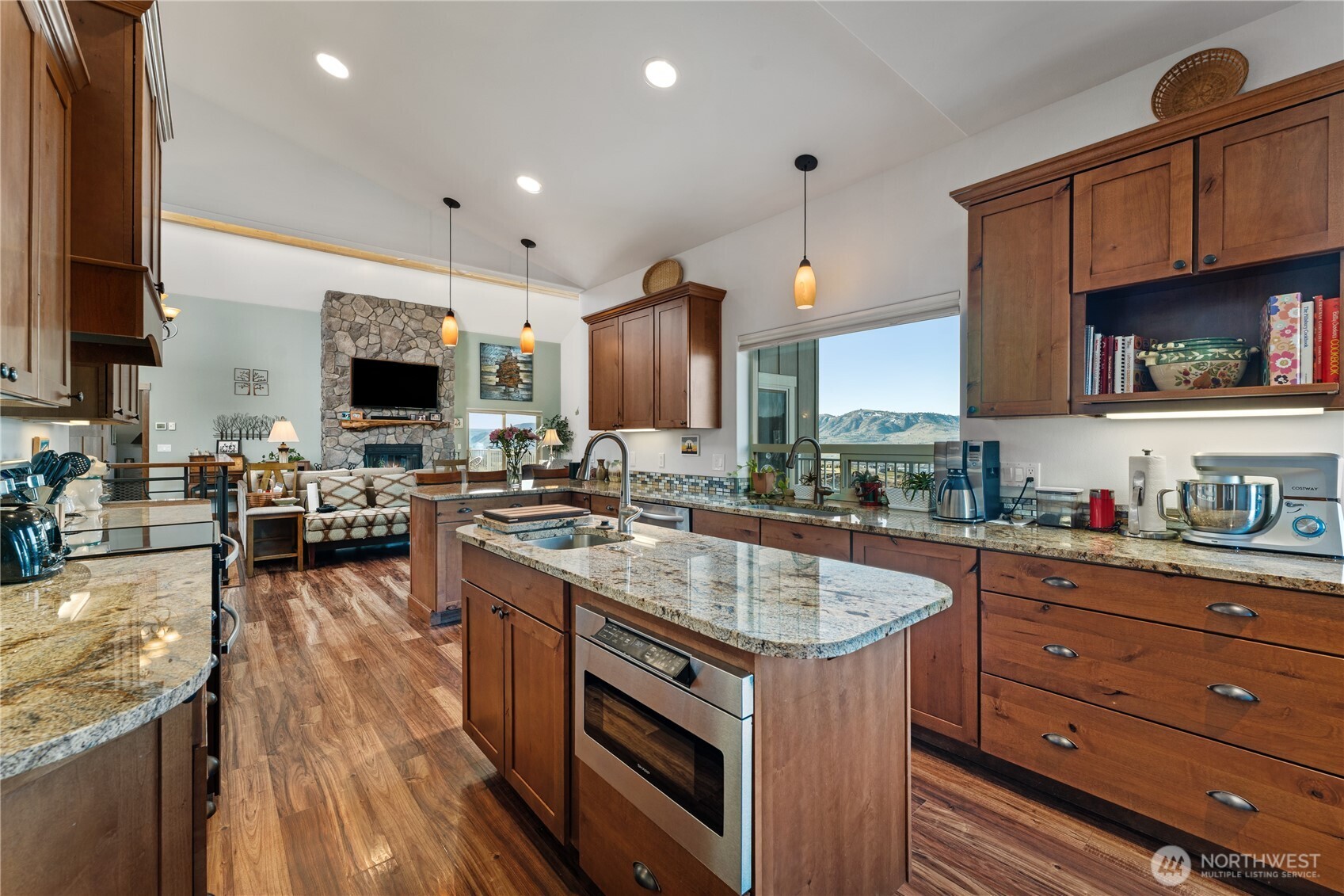 449 Lakayuse Road Manson, WA 98831 - Photo 14 of 39