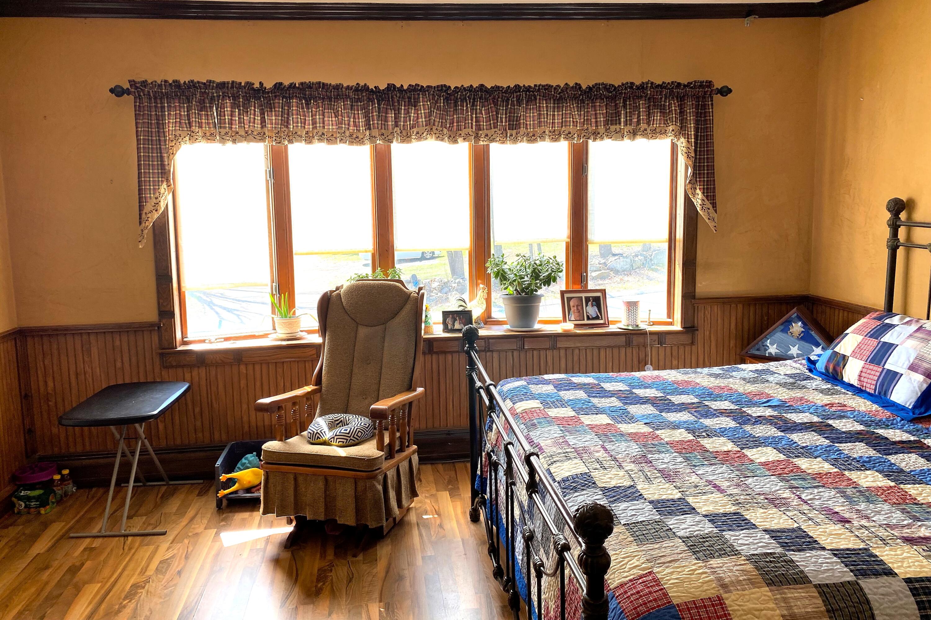 53 Elm Street Springvale, ME 04083 - Photo 11 of 57 Bed4-3