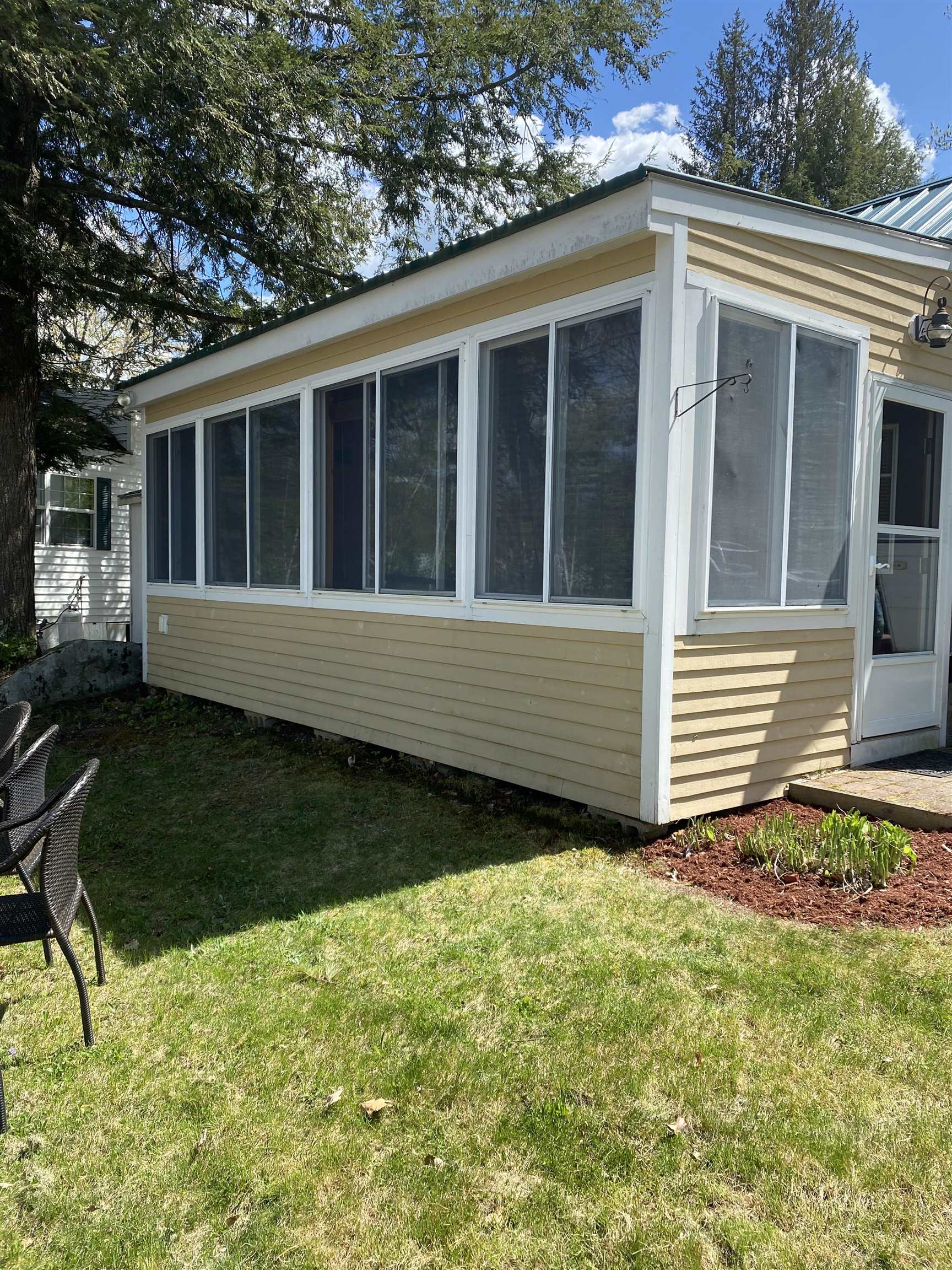 24 Dock Road, Unit 17 Gilford, NH 03249 - Photo 3 of 16