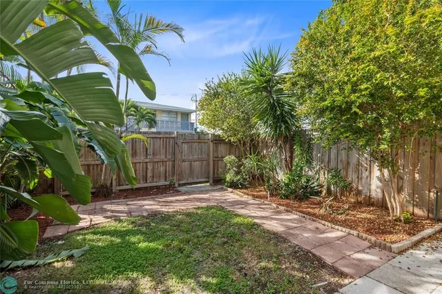 $2,350 | 608 Northeast 29th Drive, Unit 2, Wilton Manors, FL 33334