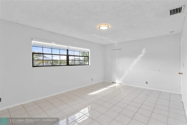 $2,350 | 608 Northeast 29th Drive, Unit 2, Wilton Manors, FL 33334