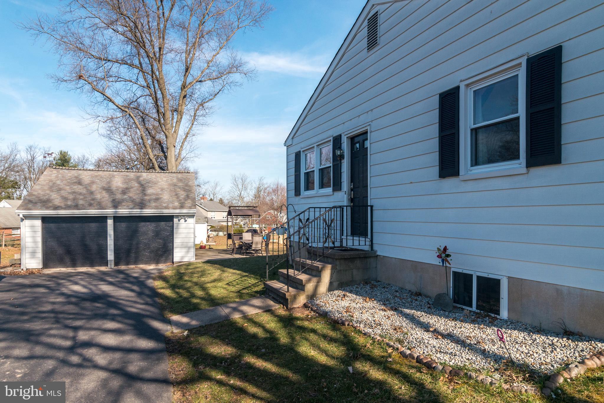 110 Deep Run Road Dublin, PA 18917 - Photo 3 of 27 Side entetance