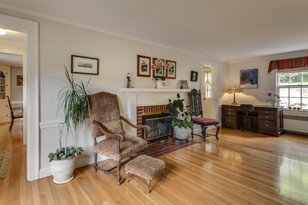 70 Gayland Road Needham, MA 02492 - Photo 8 of 30 Gallery Image 8
