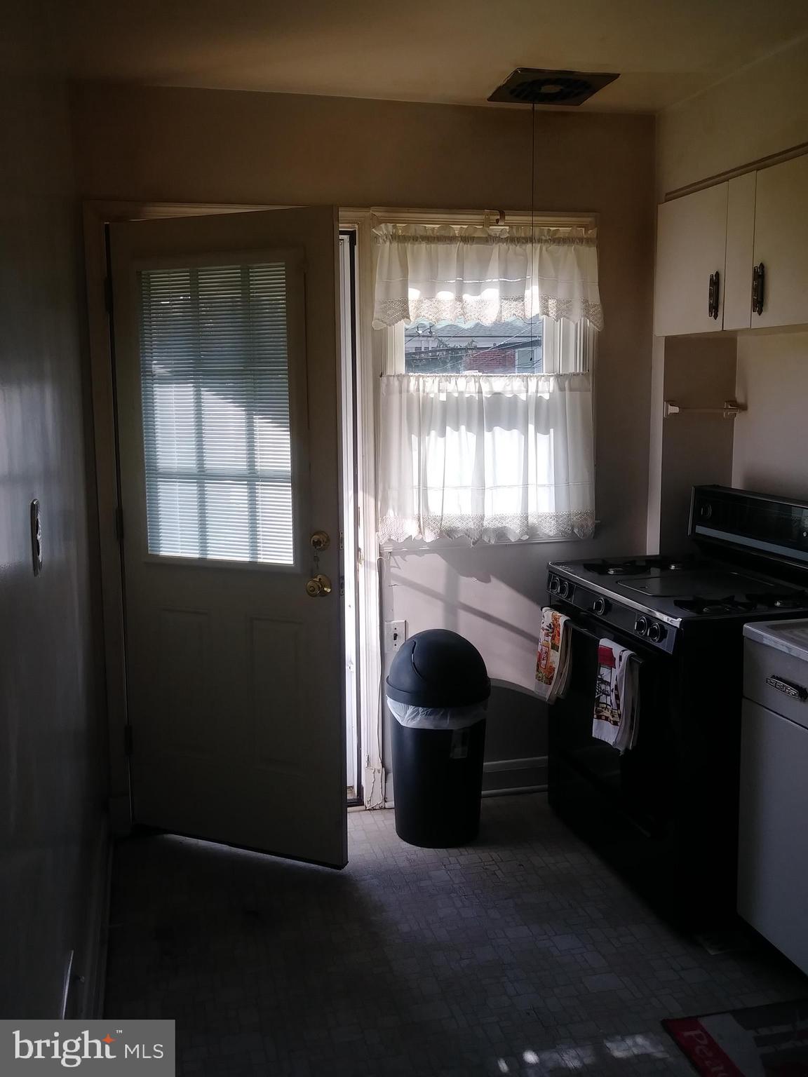 1505 Burnwood Road Baltimore, MD 21239 - Photo 13 of 23