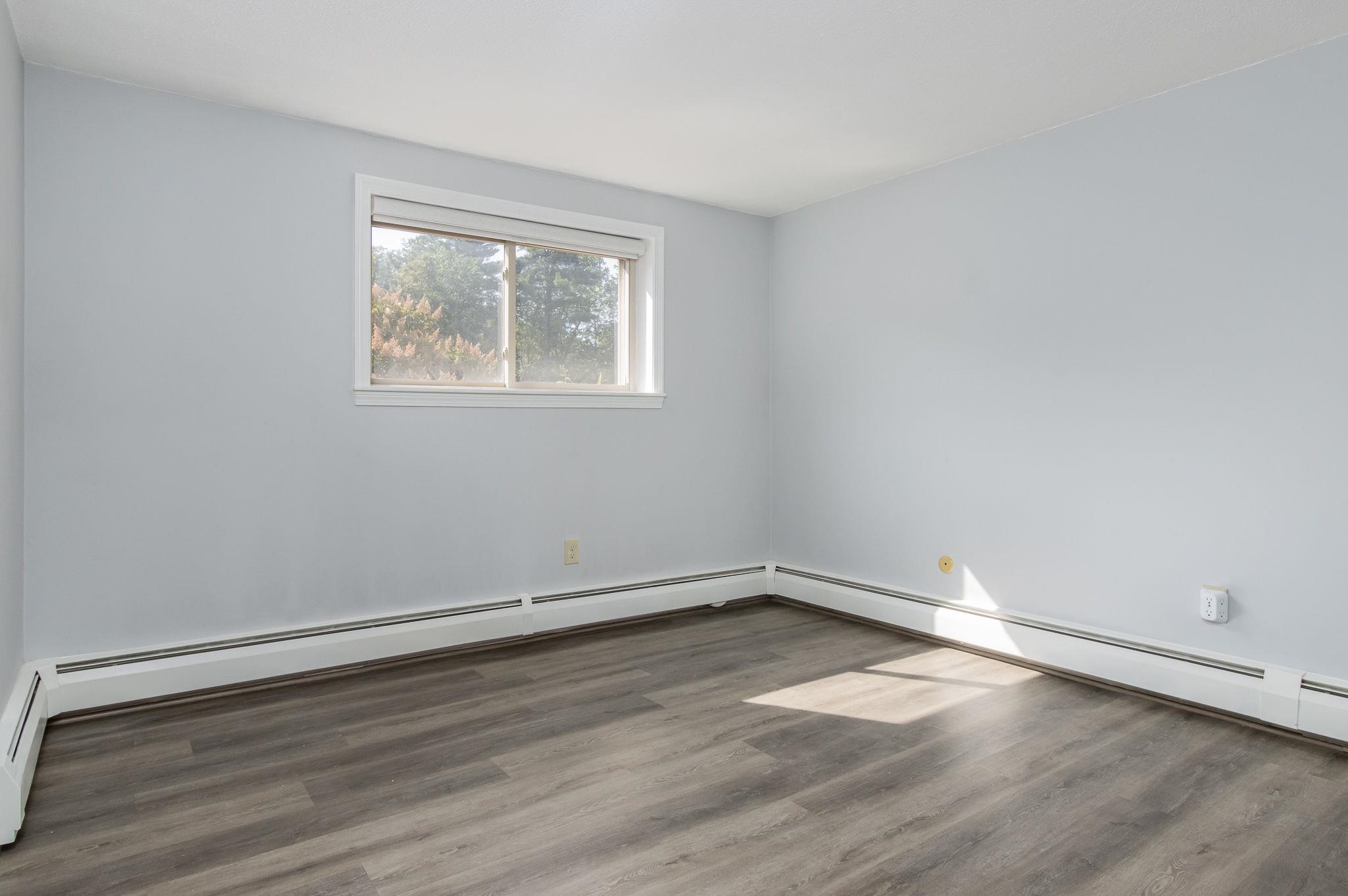 109 English Village Road, Unit 102 Manchester, NH 03102 - Photo 19 of 32