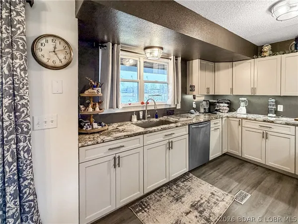 $285,000 | 225 Crescent Drive, Lincoln, MO 65338