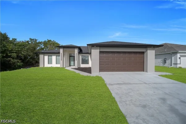 $365,000 | 2611 39th Street Southwest, Lehigh Acres, FL 33976